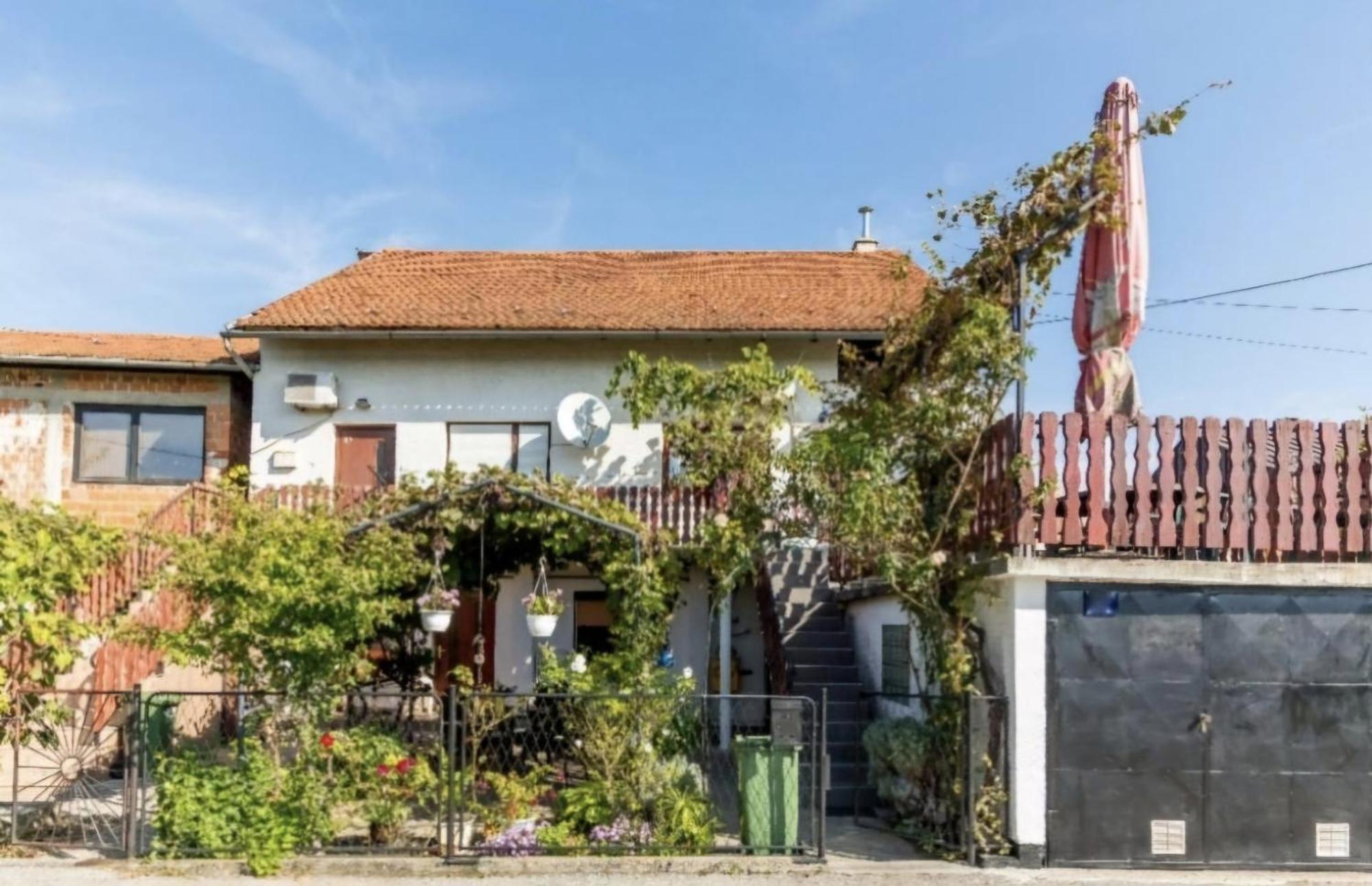 Slatka Sobica Za Dvoje Sa Upotrebom Zajednicke Kuhinje I Kupaonice Zagreb Exterior foto